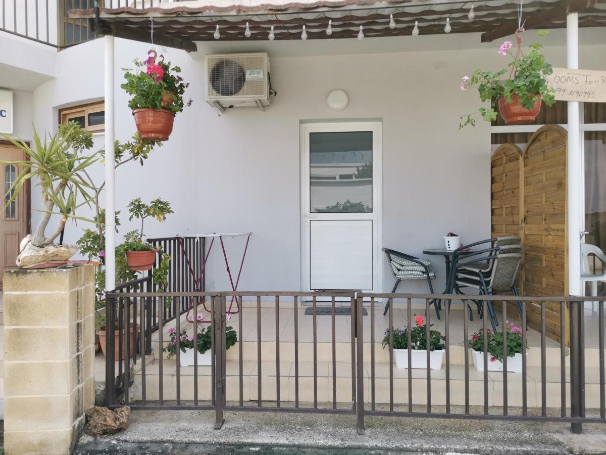Hamboula Apartman Polis Kültér fotó